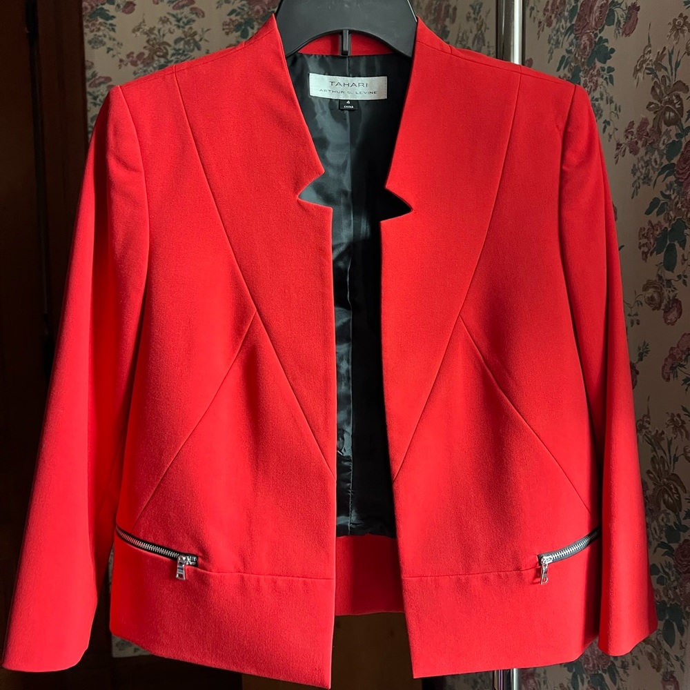 Women’s Blazer/Suit Jacket